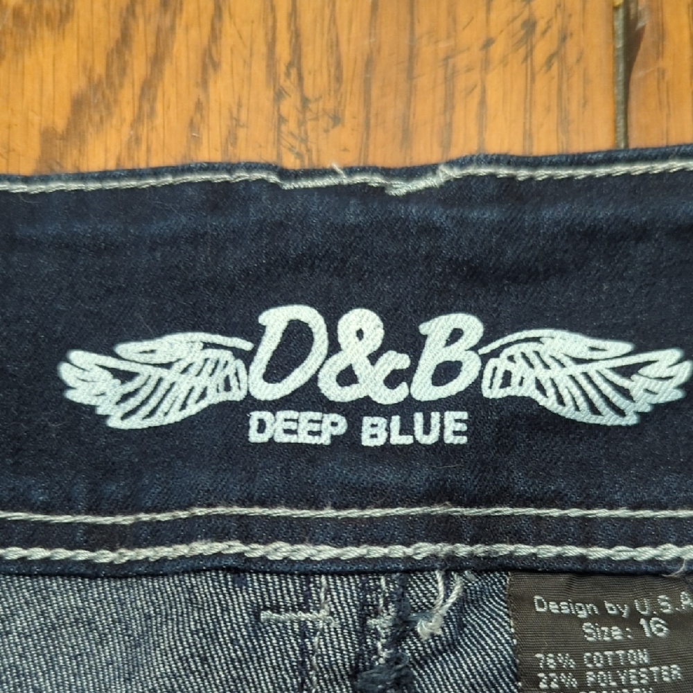Women's Capris Jeans NWOT